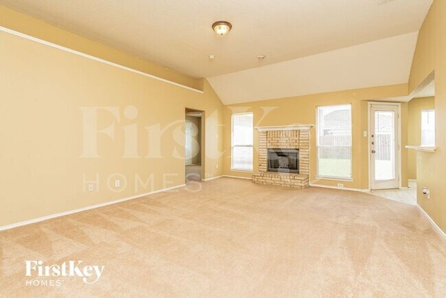 Building Photo - 137 Sequoia Rd