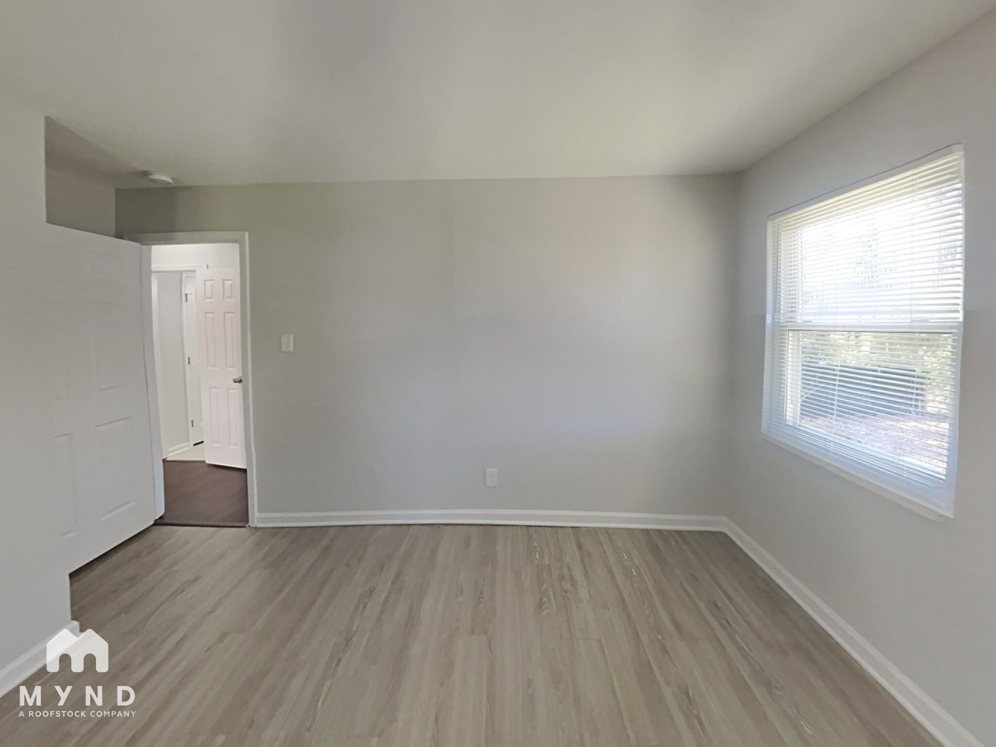 Building Photo - 2417 Dearborn Dr