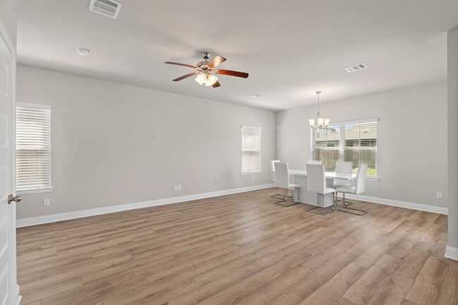 Building Photo - 409 Aurora Creek Ln