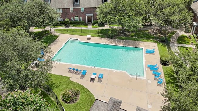 Building Photo - 1273 El Camino Village Dr