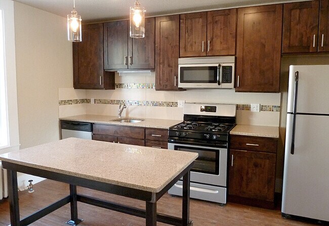 Building Photo - Boutique Apartments
