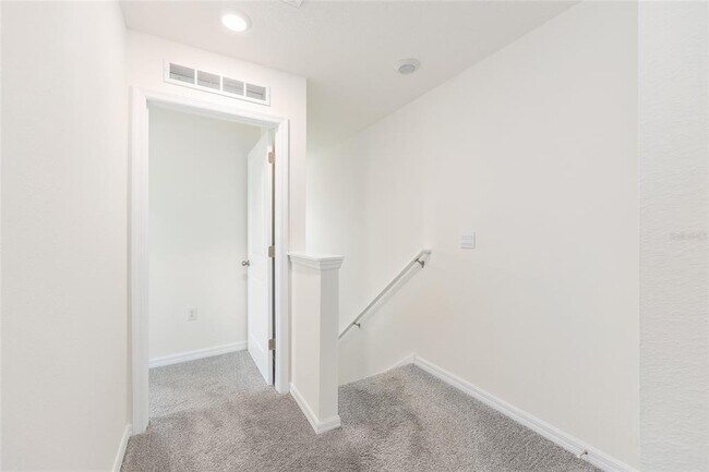Building Photo - 8247 SW 67th Ave