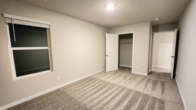 Building Photo - Modern 4BR Home Near Great Western Bike Trail | West Des Moines