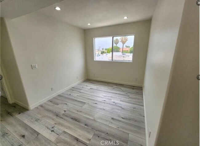 Building Photo - 14631 Dickens St