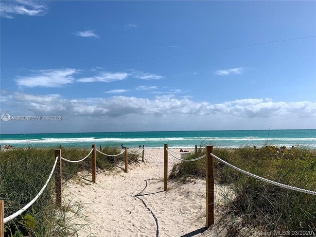 Building Photo - 5401 Collins Ave