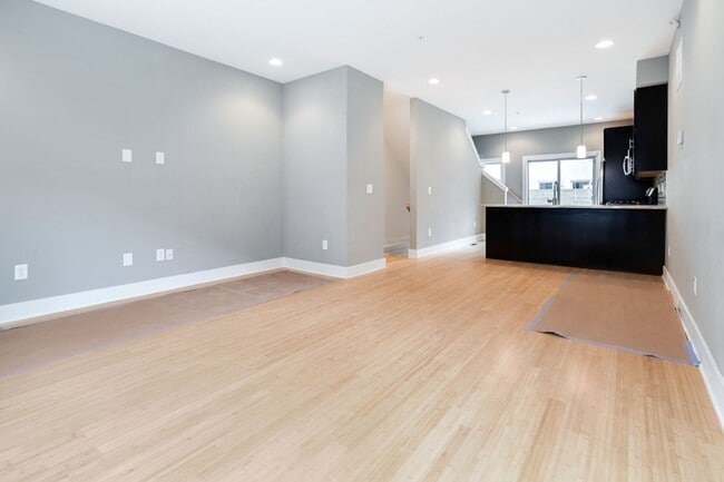 Building Photo - Spacious 3 Bedroom Home in Fishtown
