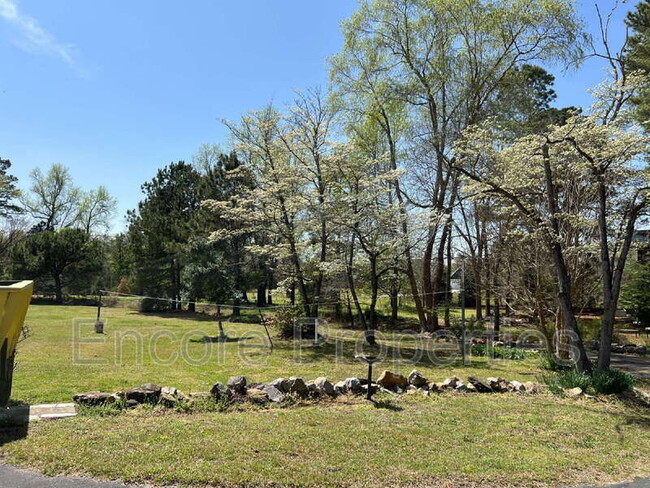 Building Photo - 11890 Milpinos Ln