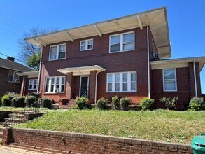 Building Photo - Quaint Apartment Downtown Albemarle