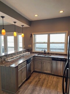 Building Photo - 126 Breakers Ln