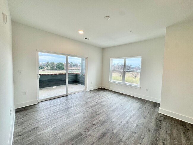 Building Photo - Beautiful NEW 1-Bed, 1- Bath Apartment in Rock Hill!