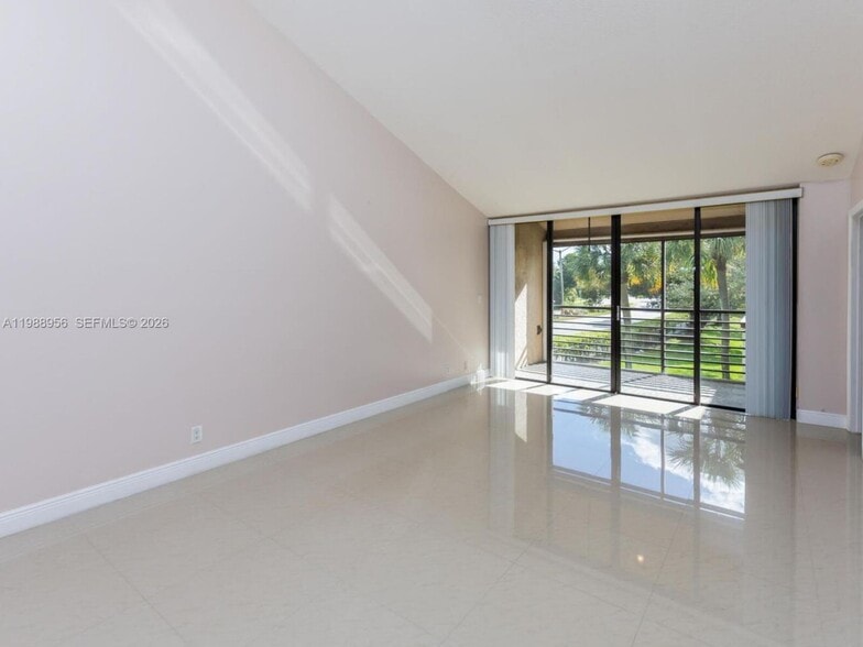 Building Photo - 3776 NW 91st Ln