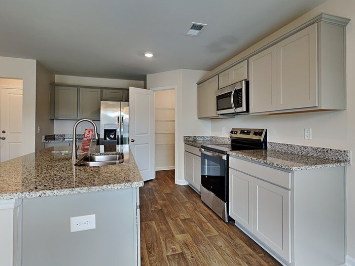 Building Photo - 518 Belgian Blue Wy