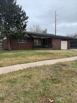 Building Photo - 8007 E Indianapolis St