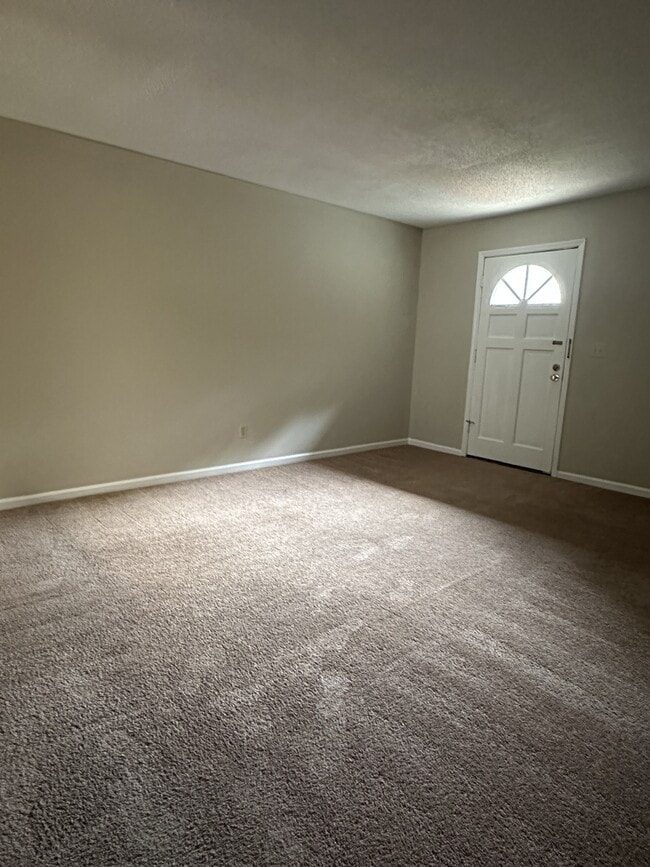 Building Photo - 804 Park Ave N