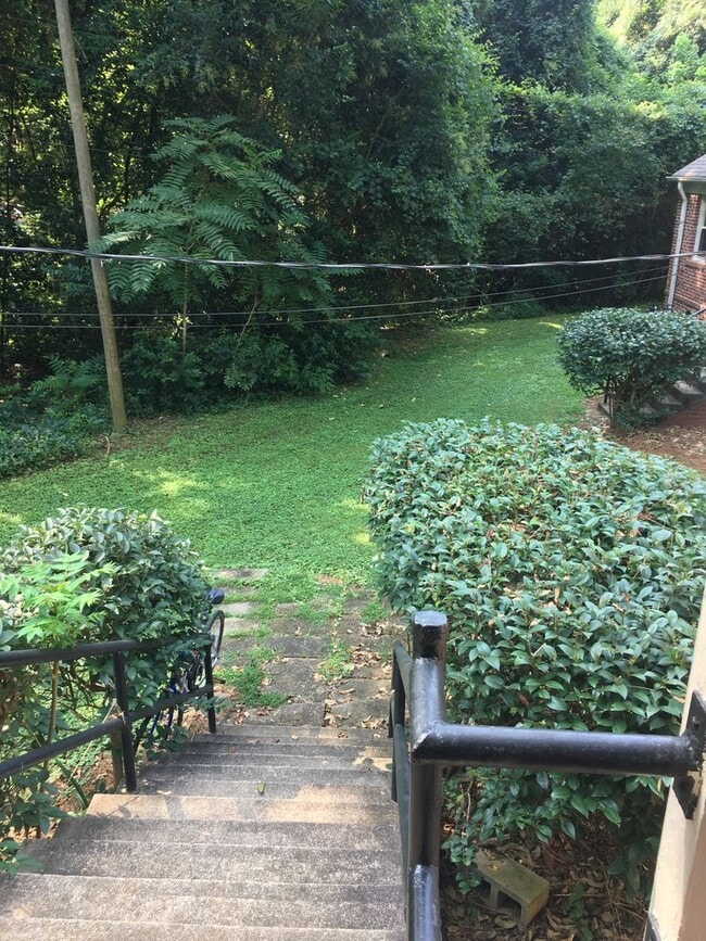 Building Photo - Greenville, 1BD, 1BD, 780SF