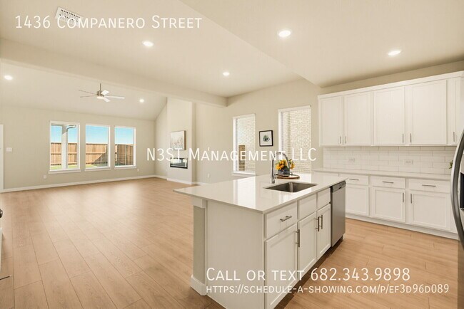Building Photo - 1436 Companero St