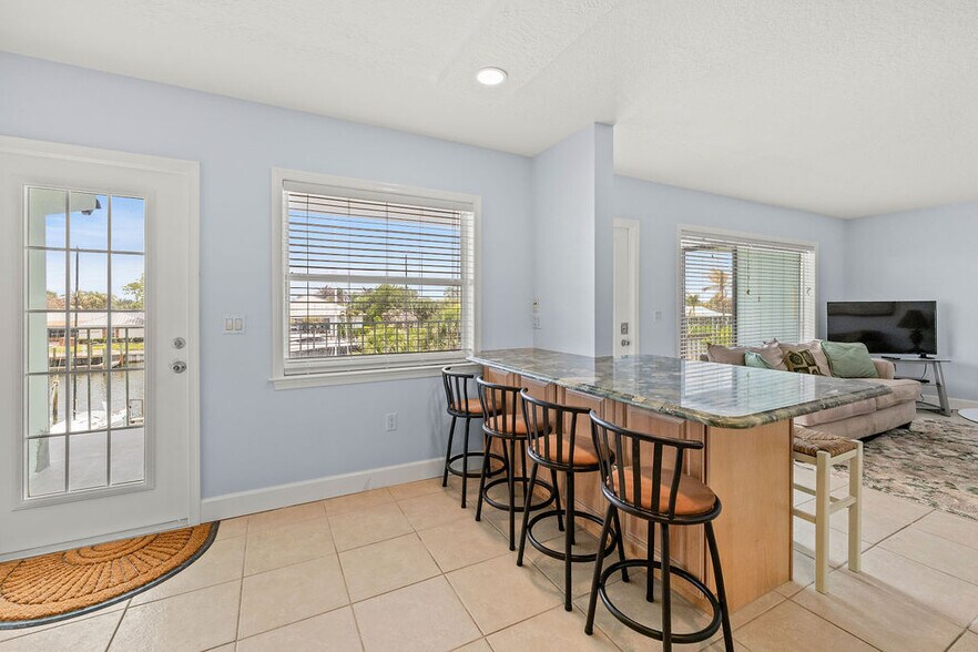 Building Photo - 23 Royal Palm Pt