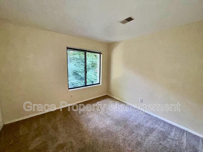 Building Photo - 8761 W Cornell Ave
