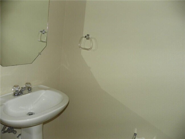 Building Photo - 14001 Cambourne Dr