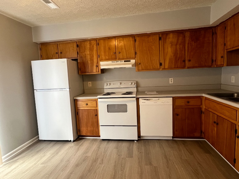 Building Photo - 16 Duiguid Dr