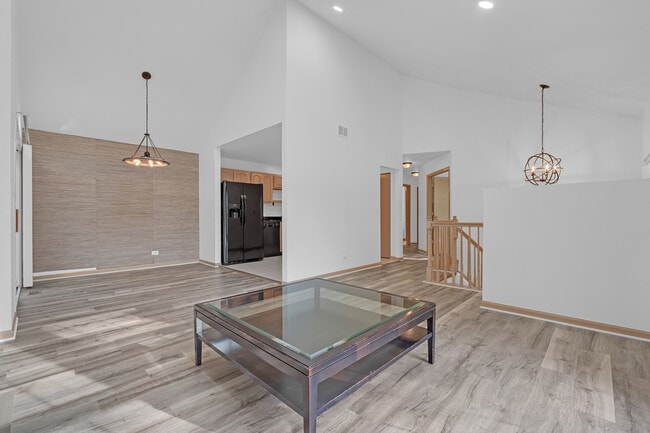 Building Photo - 1651 Apple Tree Ln
