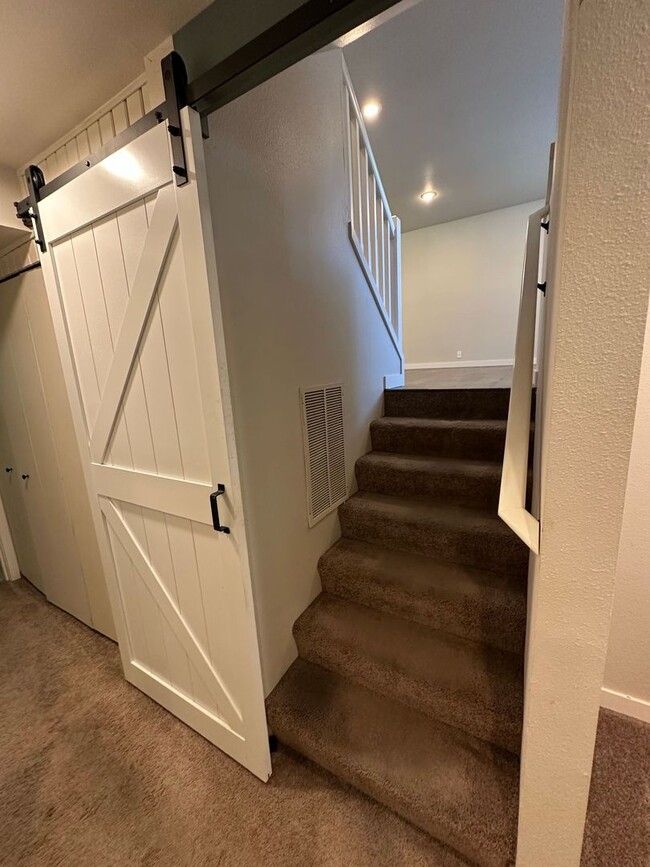 Building Photo - Charming 3 bedroom home in desirable Puyallup