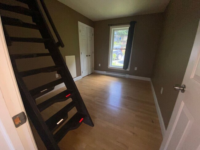 Building Photo - 125 Sun Haven Ln
