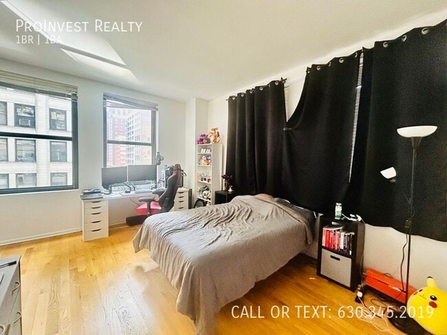 Building Photo - 5 N Wabash Ave