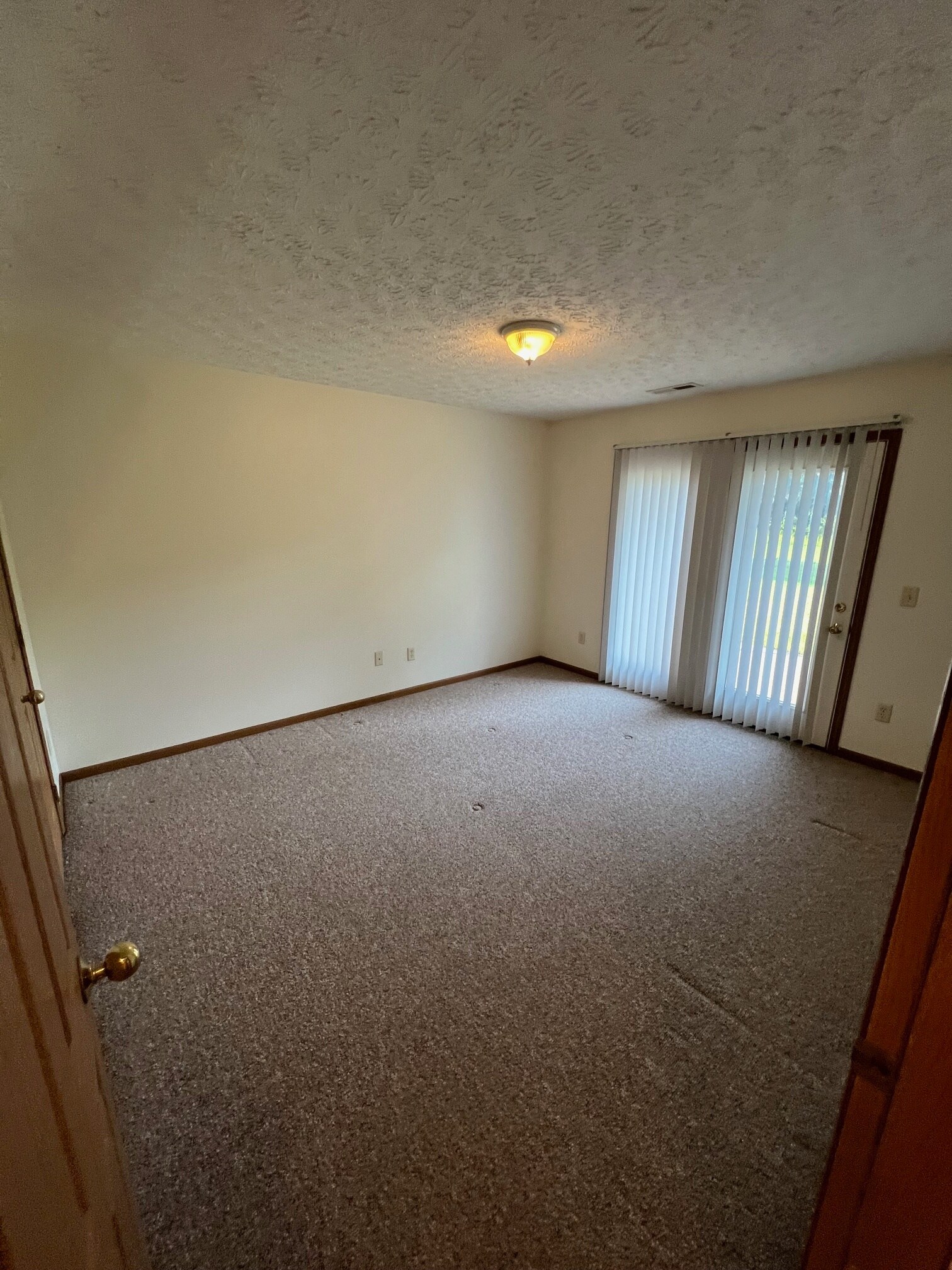 Building Photo - 1225 Sequoia Ct