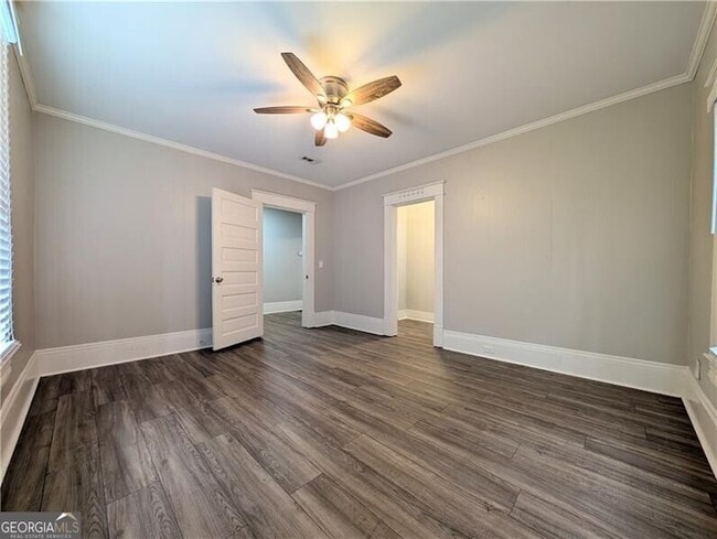 Building Photo - 1716 Thompson Ave