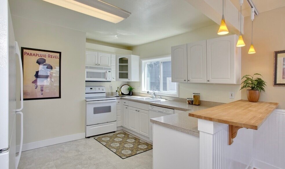 Building Photo - 7555 17th Ave NW