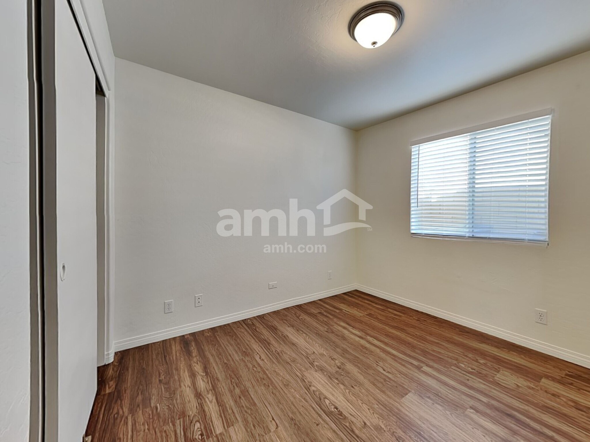 Building Photo - 1177 S Jamaica Way