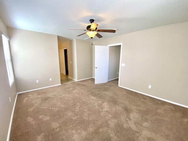 Building Photo - 45639 W Barbara Ln