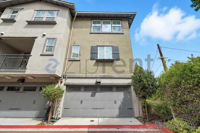 Building Photo - 34856 Awning Ter