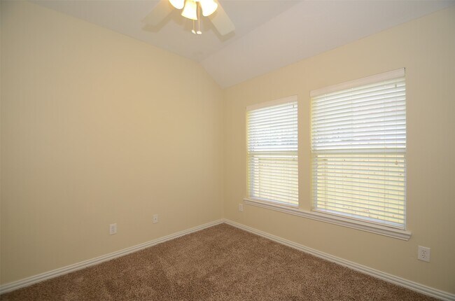 Building Photo - 23207 Dewflower Dr