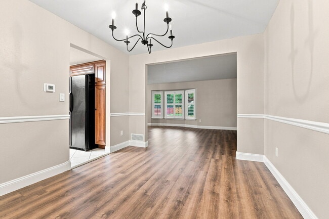 Building Photo - $2,645.95, 4-bed, 2.5-bath located in Centennial with a fenced backyard.
