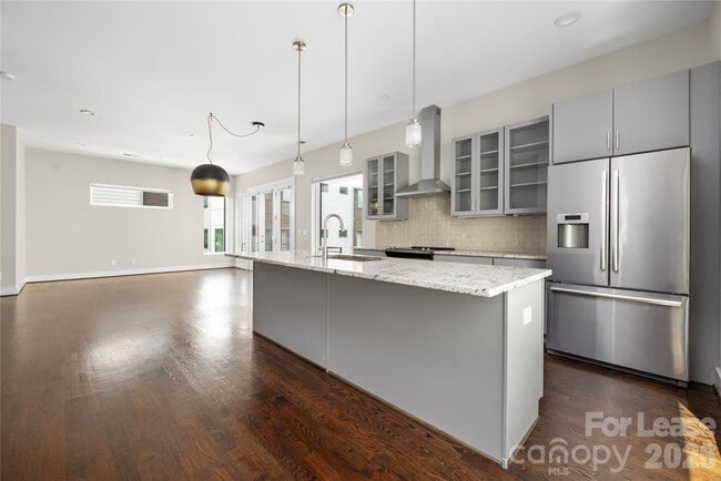 Building Photo - 1008 Westbrook Dr