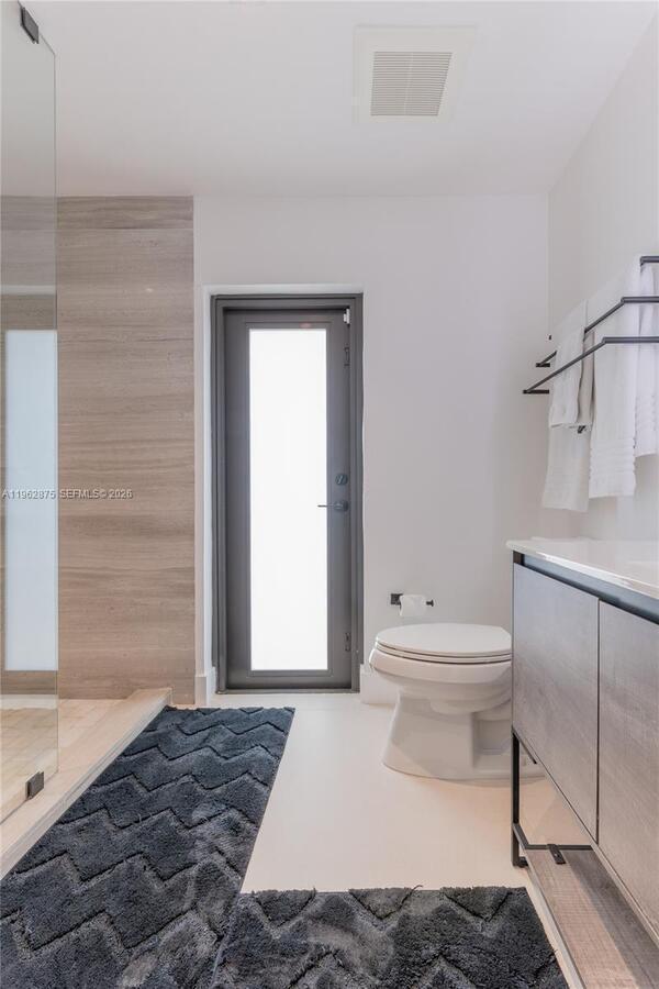 Building Photo - 7300 SW 77th Ave