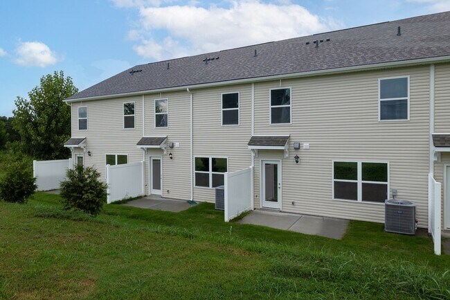 Building Photo - 130 Mattie Ct