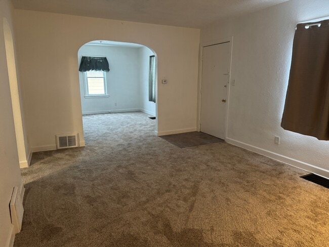 Building Photo - 2315 Green St