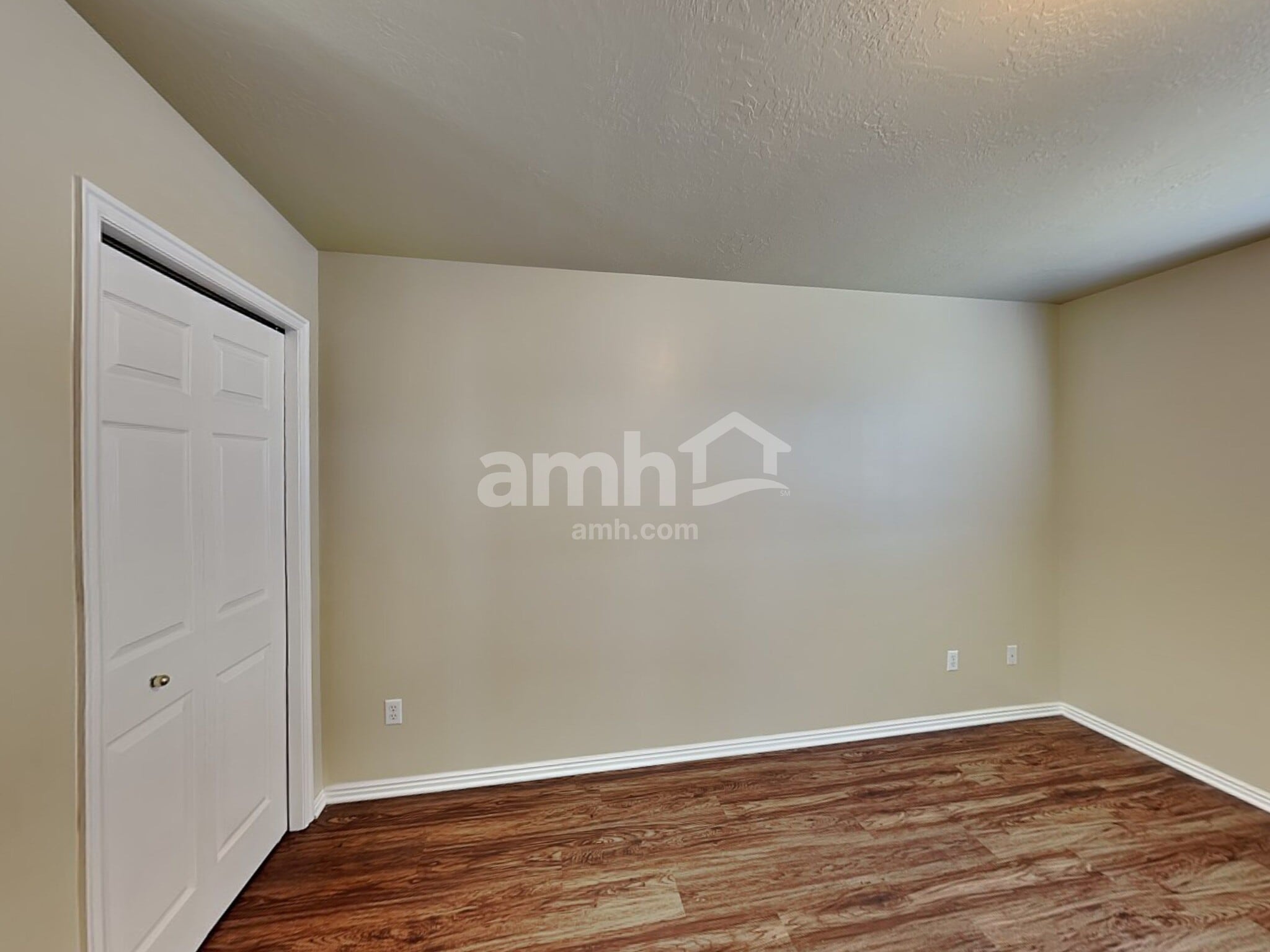 Building Photo - 1401 N 2225 W