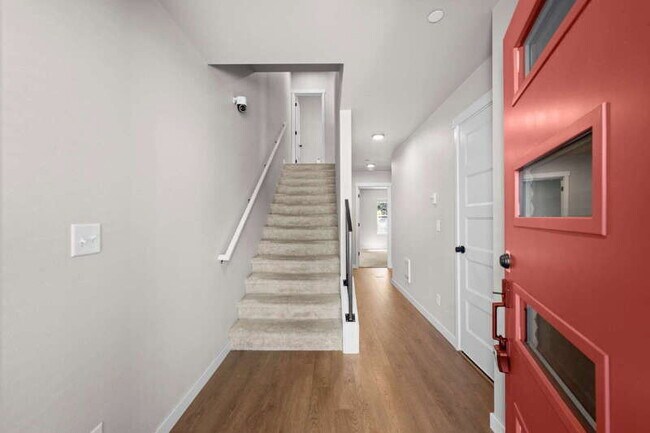 Building Photo - 13717 Admiralty Way