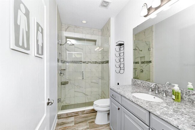 Building Photo - 915 Fountain Coin Loop