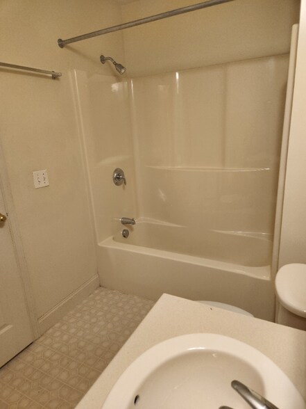 Building Photo - 1 Tourmaline Dr