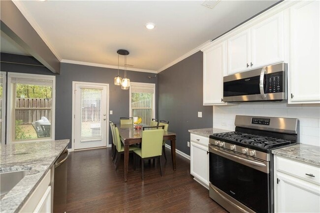 Building Photo - 7245 Heritage Oak Ct