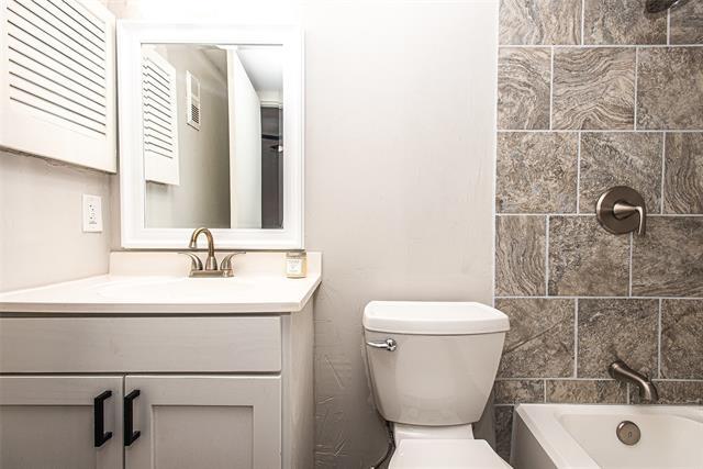 Building Photo - 3022 Forest Ln