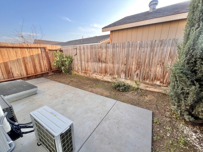 Building Photo - Brand New 2 Bedroom, 1 Bath ADU – Prime Location