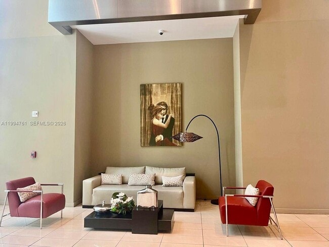 Building Photo - 300 S Biscayne Blvd