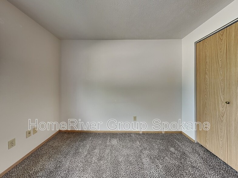 Building Photo - 29 E Mayfair Ct