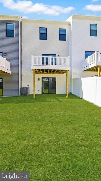 Building Photo - 466 Still Feather Ave